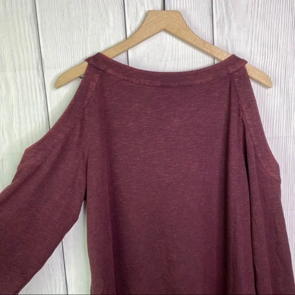 COPY - Knox Rose Burgundy Cold Shoulder Long Slee… - Picture 5 of 6
